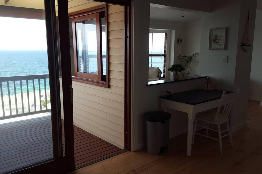 18 Steps - Seaside Cottage With Breathtaking Views Kapstaden Eksteriør billede